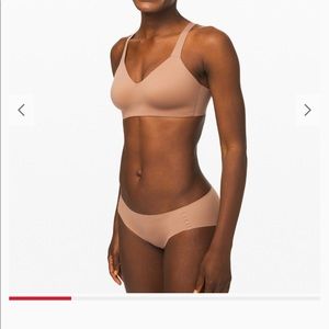 Lululemon hold true bra